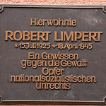 Gedenktafel am Wohnhaus von Robert Limpert